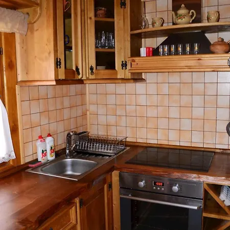 Chalet V Raztoke