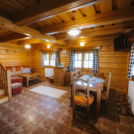 V Raztoke Chalet *